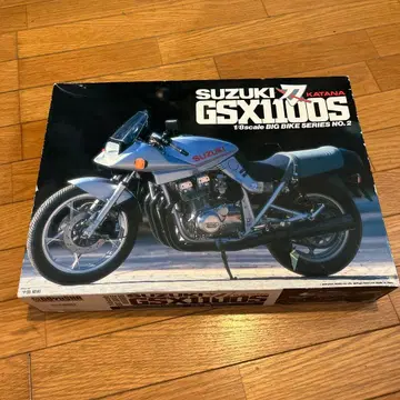 SUZUKI GSX1100S 1/8 스케일 모델 현 상태품