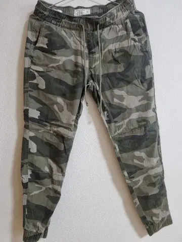 Abercrombie & Fitch 카모플라쥬 팬츠 S 사이즈