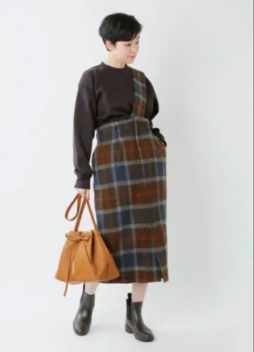 note et silence. 체크 무늬 타이트 스커트