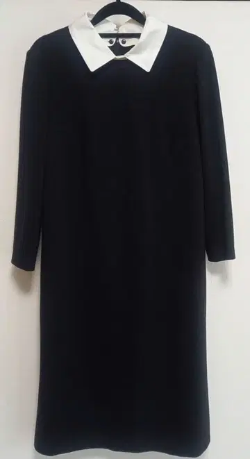 NOUQUE 화이트 카라 긴팔 원피스 블랙