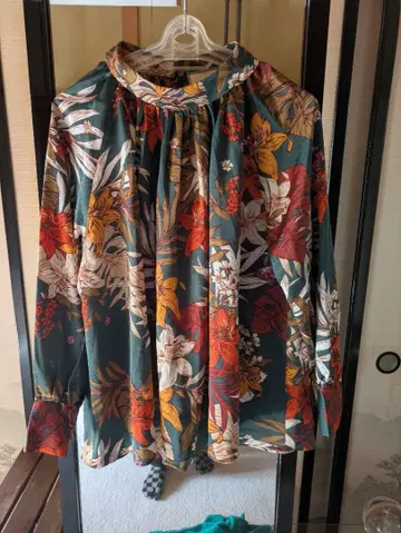 블라우스 키리에키리