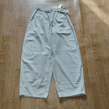 Midi Umi 라이트 그레이 캐주얼 팬츠