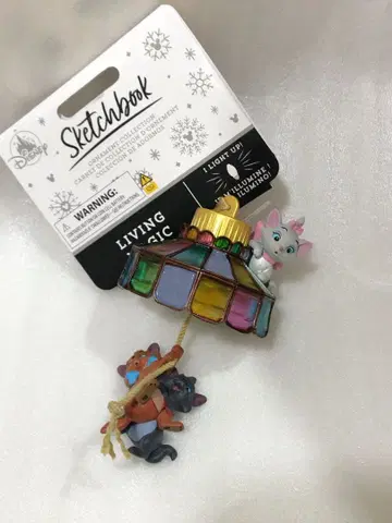 디즈니 스토어 크리스마스 오너먼트 2025 마리안 캣