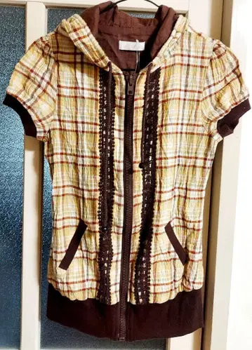 LIZ LISA 체크 무늬 후드티.free.미사용 새상품