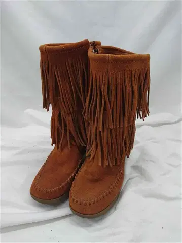 미네통카 프린지 웨지 부츠 브라운 계열 스웨이드 여성용