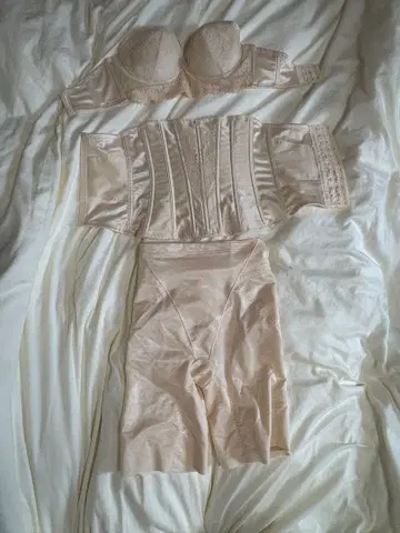 FOUR SIS & CO 브라이덜 이너 3종 세트