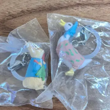 가챠가챠 피터 래빗 메지루시 액세서리 2종 묶음 판매