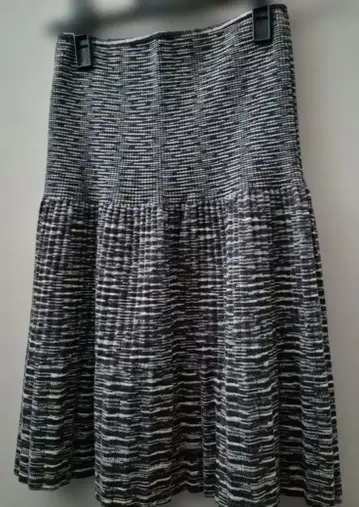 새상품급 미쏘니 스커트 니트 42