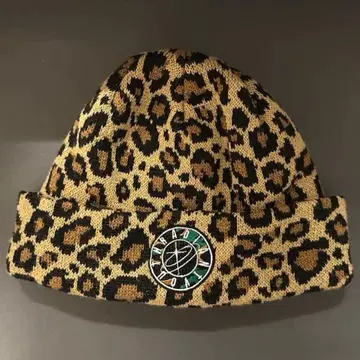 레오파드 무늬 비니 모자