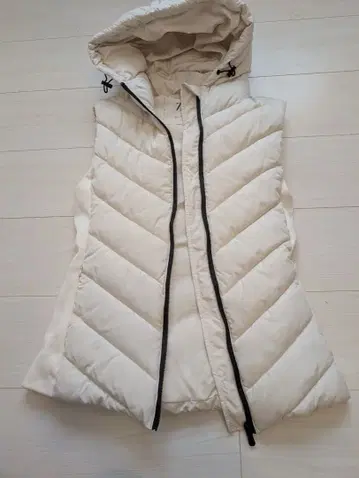 ZARA 아이보리 퀼팅 다운 자켓 S