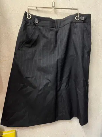 마가렛호웰 미디 스커트 블랙 가는 스트라이프 울 가을/겨울