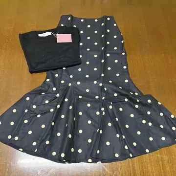 Randly 플레어 스커트 & 퍼프 슬리브 스웨터