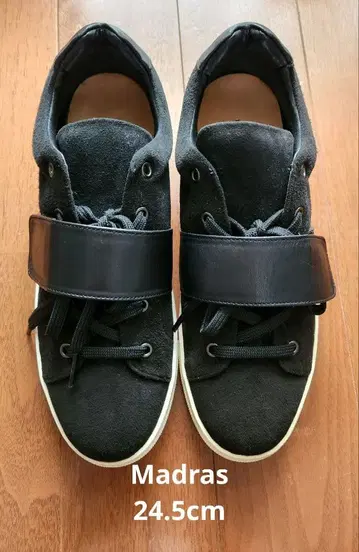 미사용 madras 블랙 스웨이드 스니커즈 24.5cm