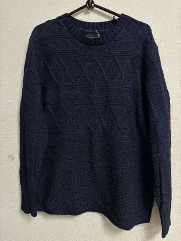 byGLAD HAND 크루넥 스웨터