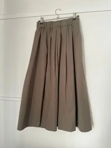 MORRIS & SONS BShop 카키 플레어 롱 스커트