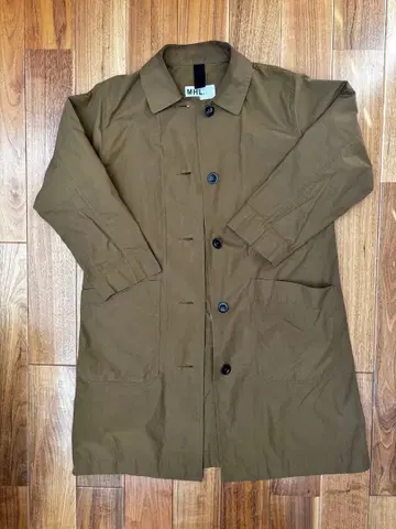 MHL. 브라운 스텐카라 코트