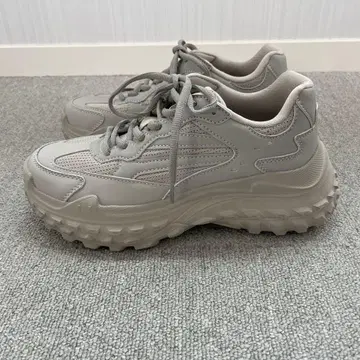 새상품 오리엔탈 트래픽 그레이 통굽 스니커즈