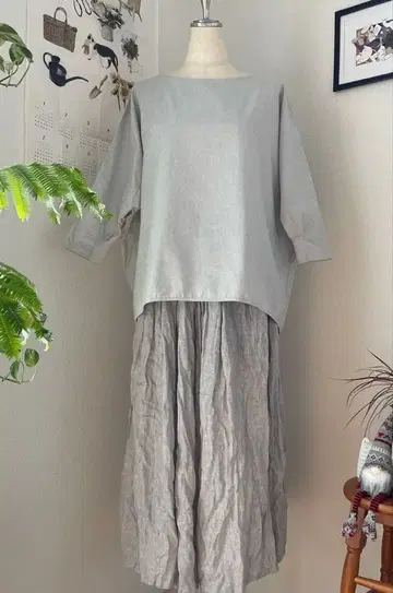 BEARDSLEY 비어즐리 돌먼 슬리브 백 턱 풀오버