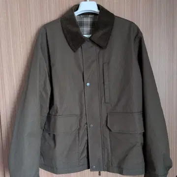 유니클로 유틸리티 숏 블루종 올리브 L