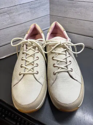 MBT 여성용 스니커즈