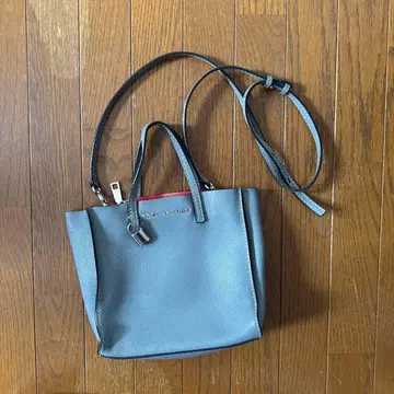 마크제이콥스 숄더백 그레이