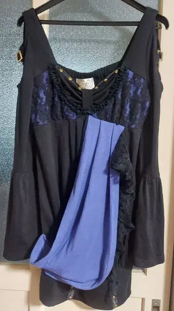 d.i.a. 계열의 화려한 오프숄더 미니 원피스. M