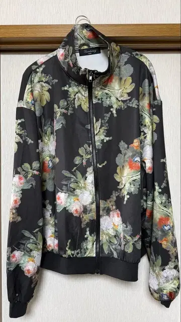 Unrelaxing 꽃무늬 집업 자켓