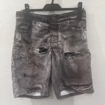 인사이트 데미지 가공 그레이 숏팬츠