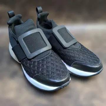 스니커즈 슬립온 타입 23~23.5cm? 미사용품