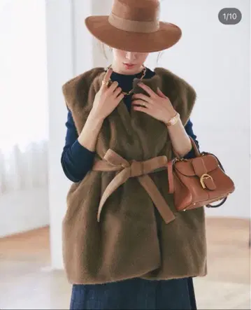 [ 새상품 ] 세븐틴 퍼 베스트 코트 S