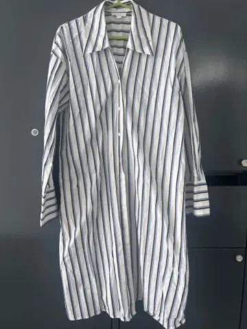 COS 스트라이프 긴팔 셔츠 원피스