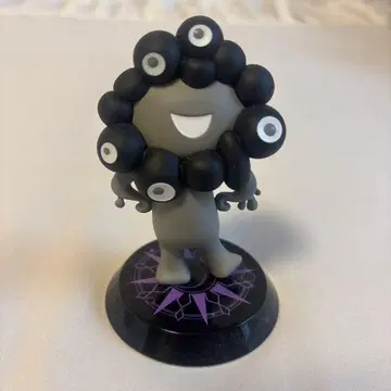 블랙 미야쿠미야쿠 피규어 가챠