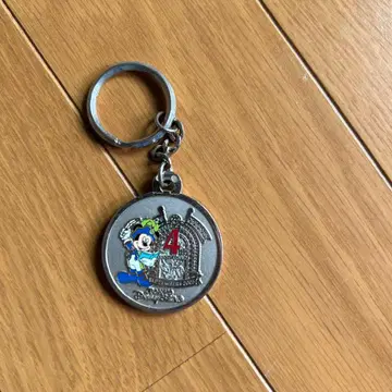 미키 4주년 기념 메달형 키링