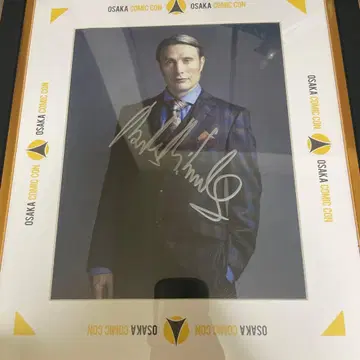 매즈 미켈슨 사인