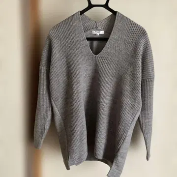 NATURAL BEAUTY BASIC 그레이 V넥 스웨터 M