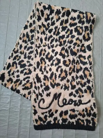 kate spade 레오파드 무늬 머플러 새상품