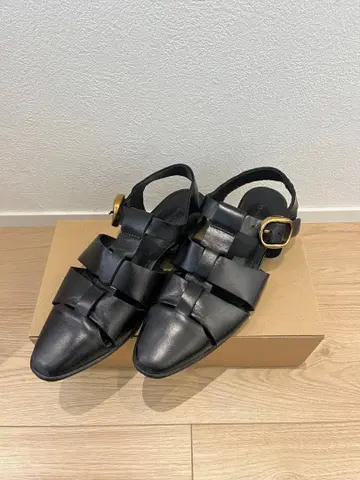 Massimo Dutti 구르카 샌들