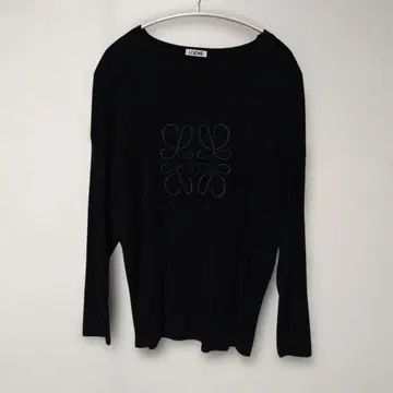 블랙 니트 긴팔 자수