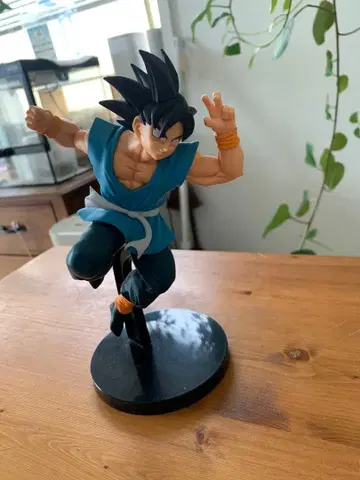 손오공 달리기 포즈 피규어