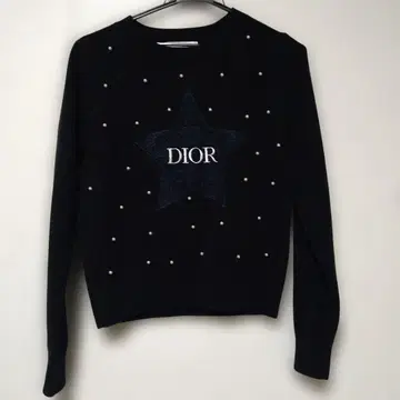 블랙 니트 스웨터 별 모양 자수 펄