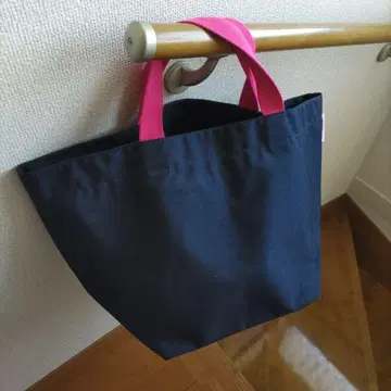 에르베샤 펠리에 1925CTD 네이비 x 푸크시아 x 드라제