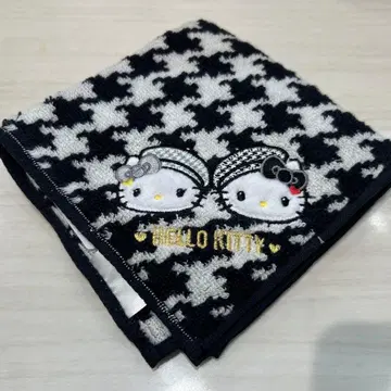 헬로키티 흑백 걸리시 쌍둥이 코디 타월