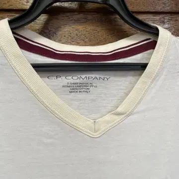 이탈리아제 C.P. COMPANY V넥 티셔츠 화이트 M 사이즈
