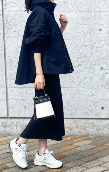 엠마 테일러 후드 부착 마운틴 후드티 라이너 없음