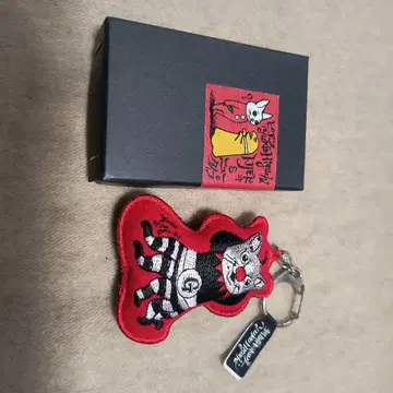 히구치 유코 귀걸이 트리모도키 & 뉴타입 스터브 군 키링