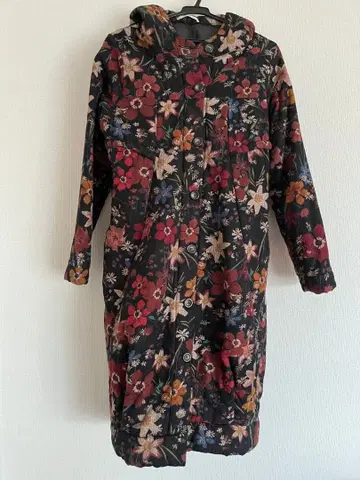 후드 부착 꽃무늬 롱 코트