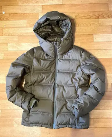 UNIQLO 심리스 페더 다운 자켓