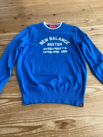 뉴발란스 파랑 스웨터 사이즈 4