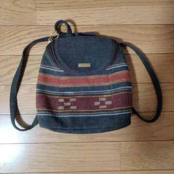 민서 직조 스트라이프 무늬 소형 백팩