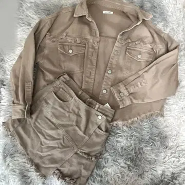 SLY JEANS 베이지 데님 자켓 숏팬츠 세트